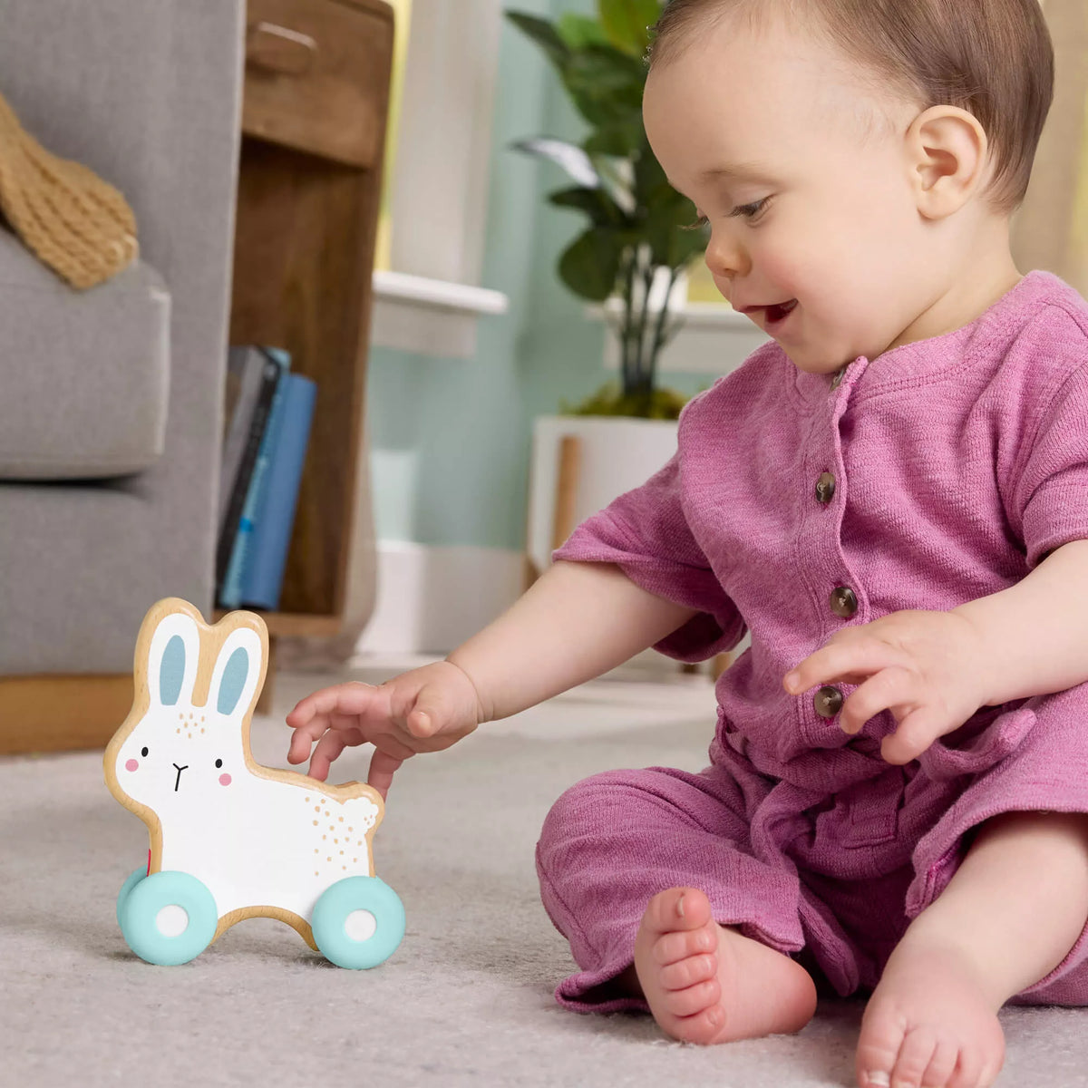 FISHER-PRICE stumdomas medinis žaislas – Triušiukas (JDM52)