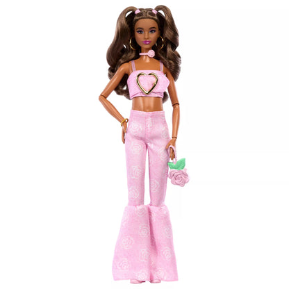 BARBIE DELUXE FASHIONISTAS lėlė rožiniu kostiumėliu