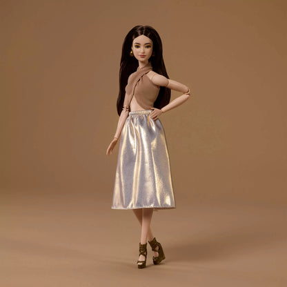 BARBIE BASICS No6 lėlė (JJX25)