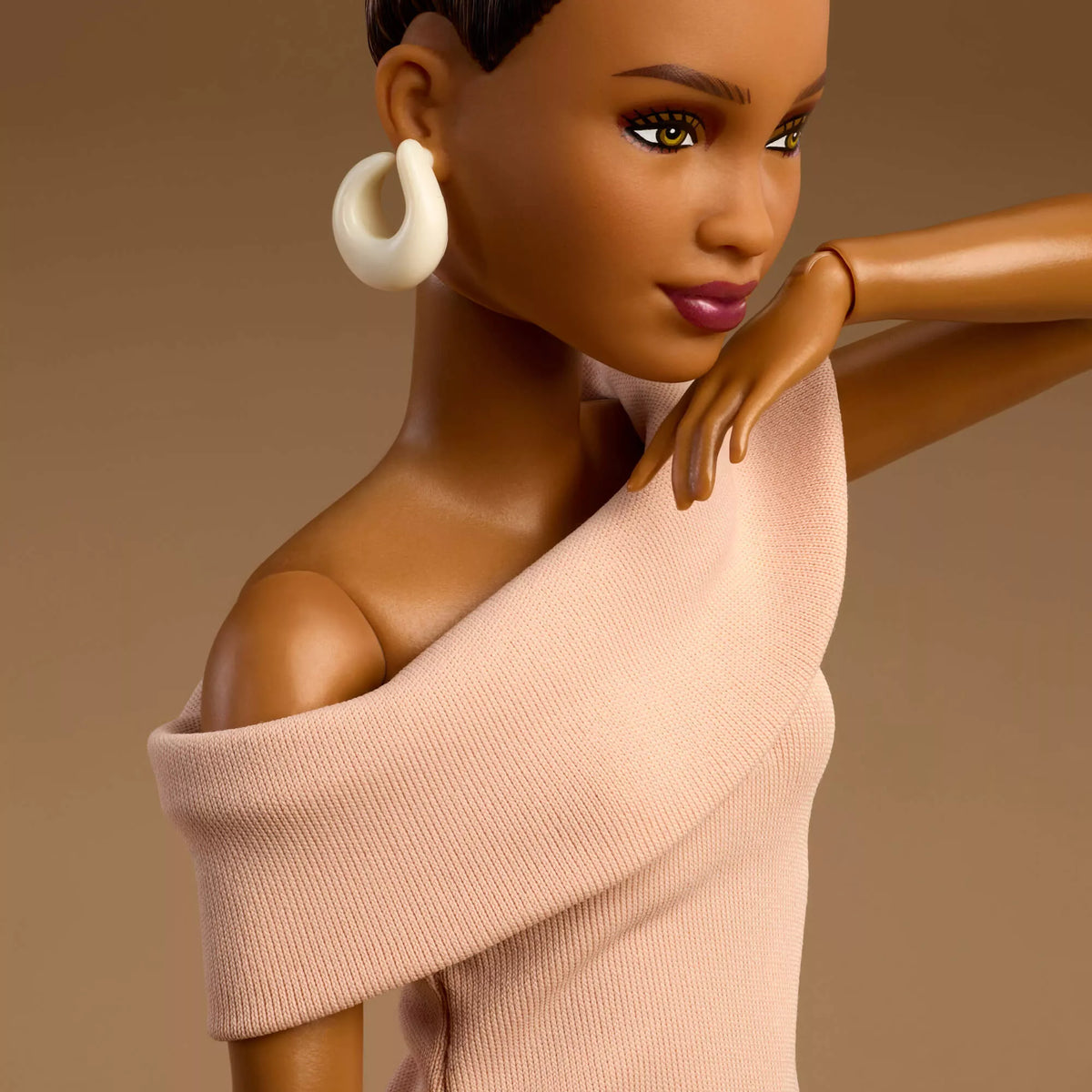 BARBIE BASICS No8 lėlė (JJX27)