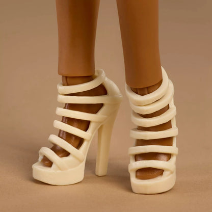 BARBIE BASICS No8 lėlė (JJX27)